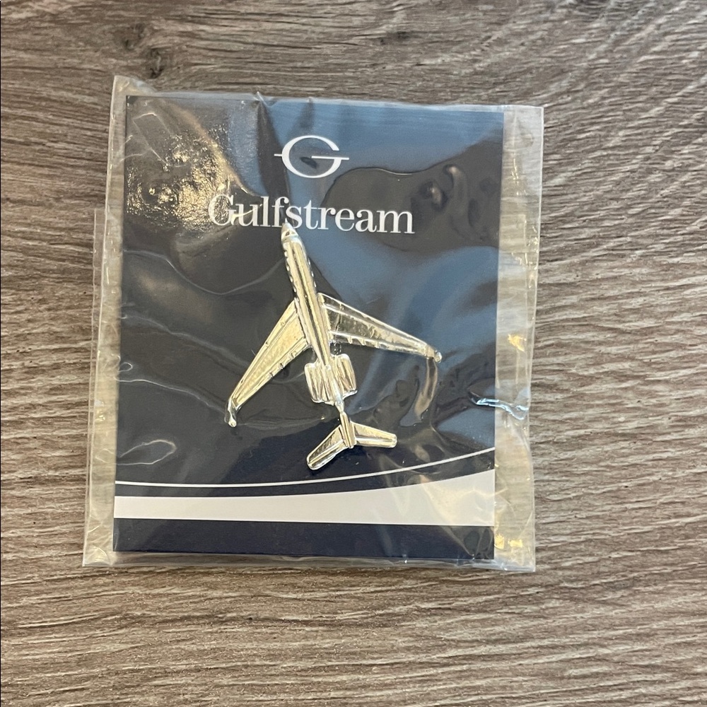 Gulfstream Silver Airplane Pin